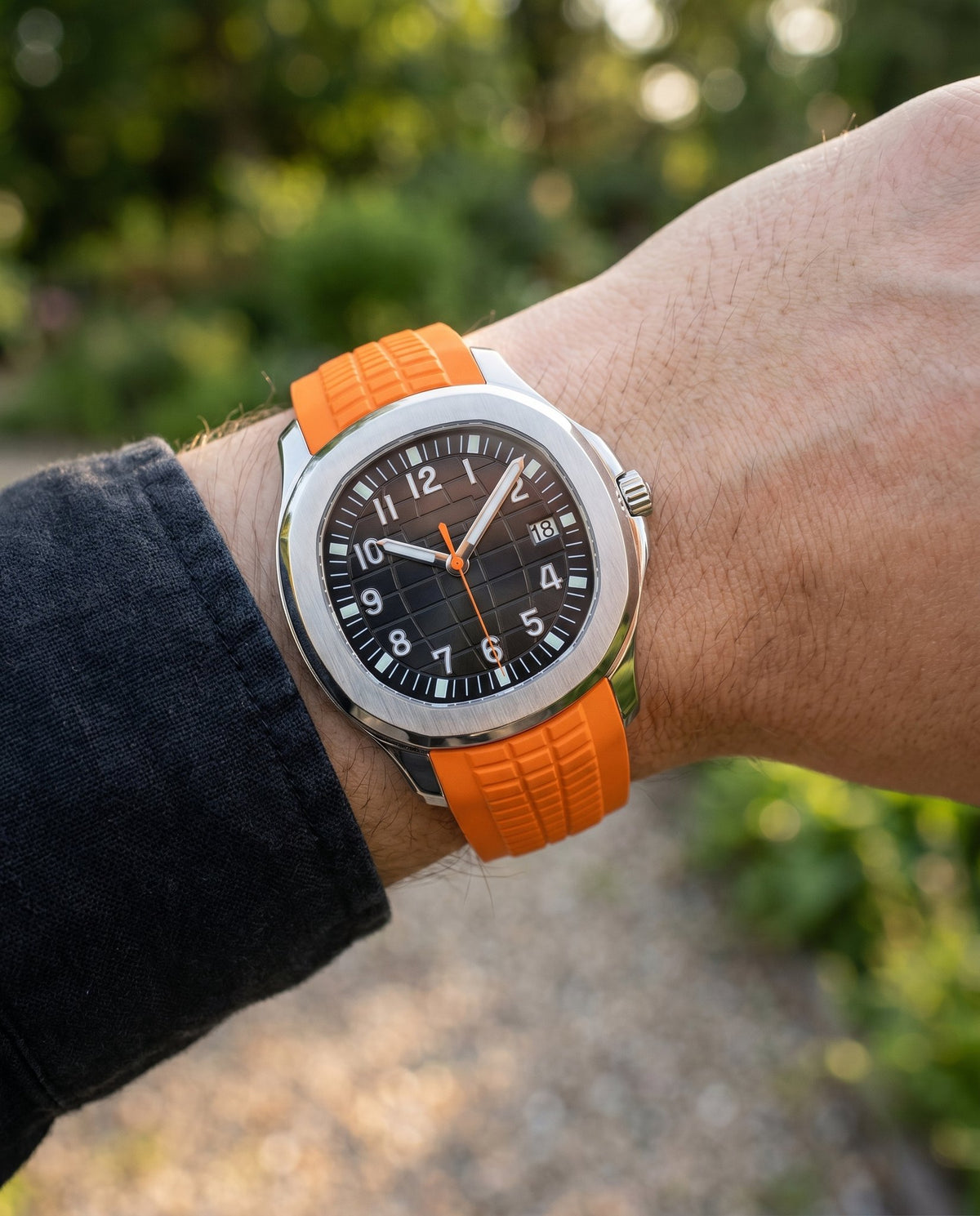 Aqua Mod – Black Dial Orange Accent – 41mm – Automatic - on-wrist lifestyle