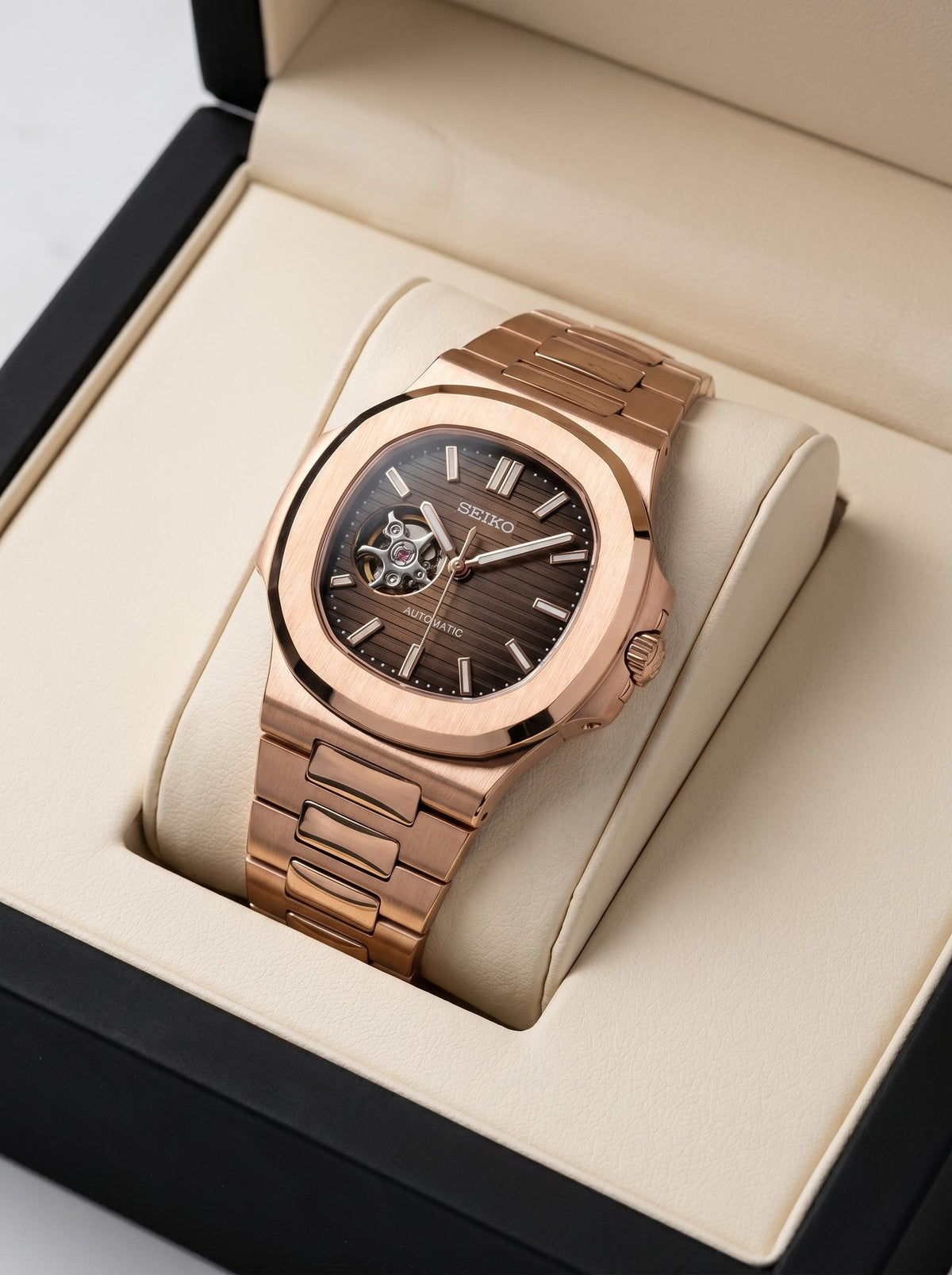 Automatic - 41mm - Steel caseback - in presentation box