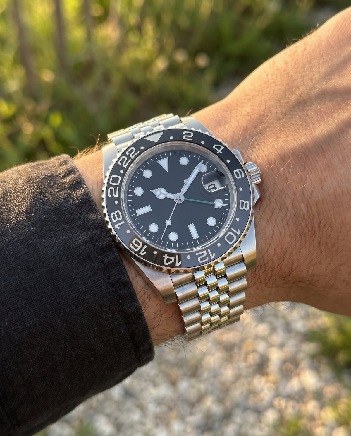 GMT Mod – Steel · Black Ceramic Bezel – 40mm – Automatic GMT - on-wrist lifestyle