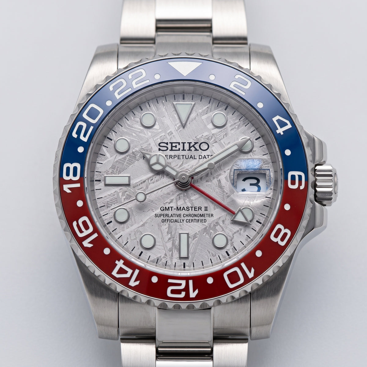 GMT Mod – Steel · Blue-Red Bezel · Meteorite Dial – 40mm – Automatic GMT – dial detail