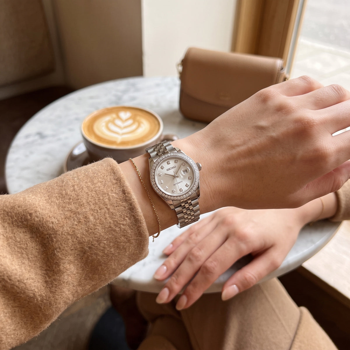 Lady Mod – Steel · Diamond Bezel · Silver Dial – 28mm – Automatic – on-wrist view