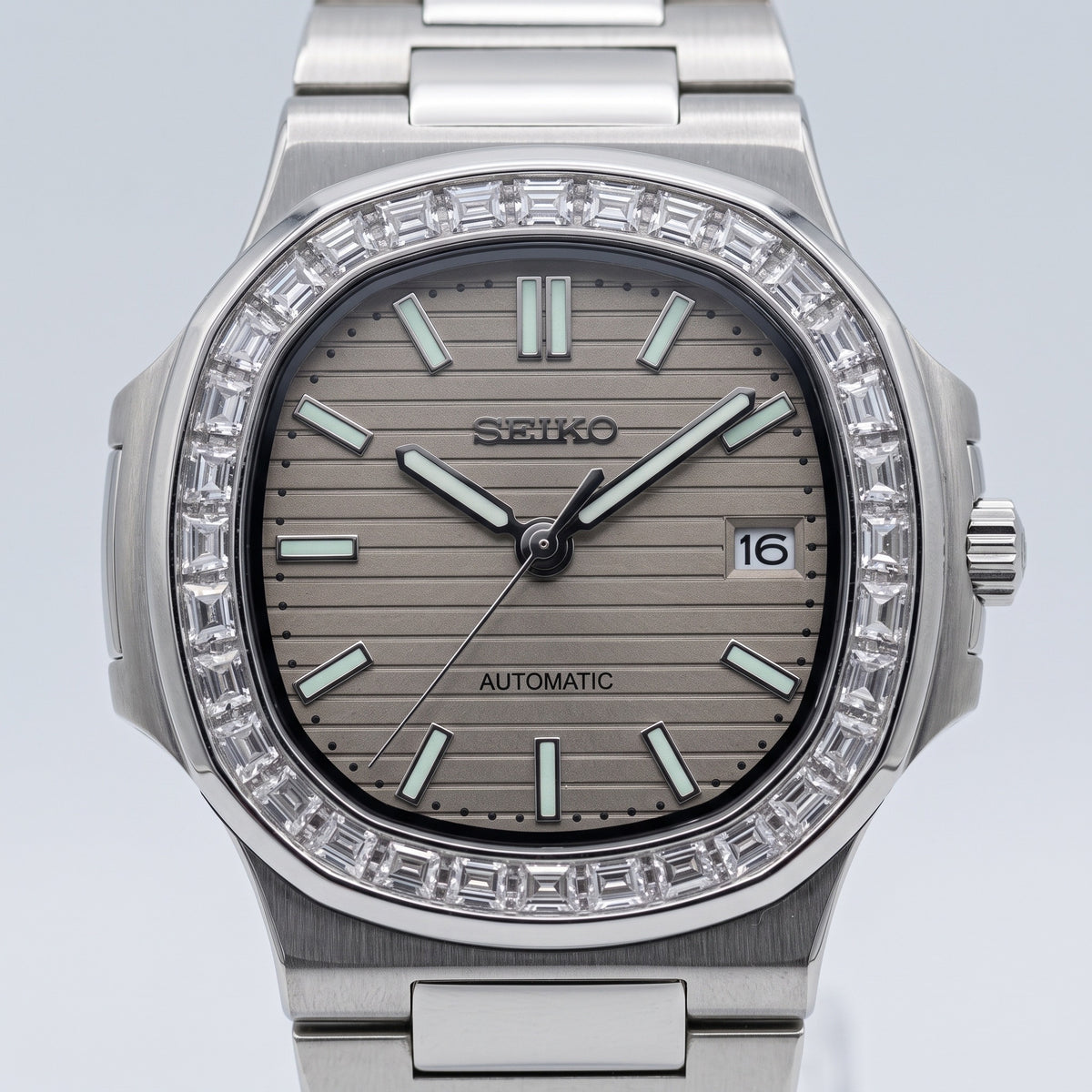 Naut Mod – Steel · Diamond Bezel · Grey Dial – 41mm – Automatic – dial detail