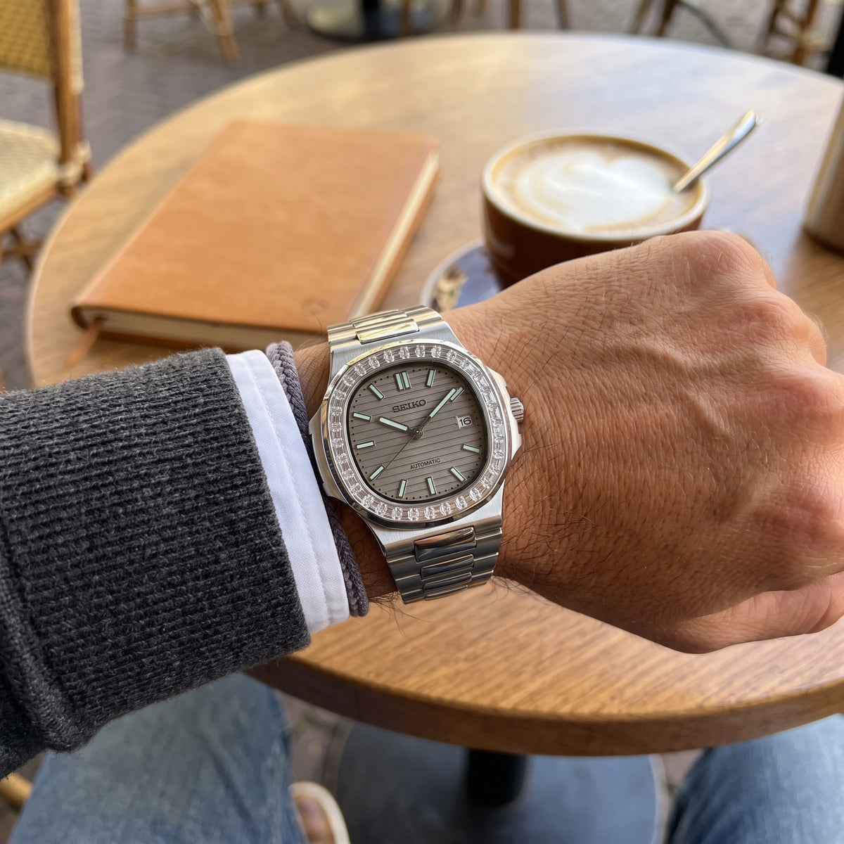 Naut Mod – Steel · Diamond Bezel · Grey Dial – 41mm – Automatic – on-wrist view