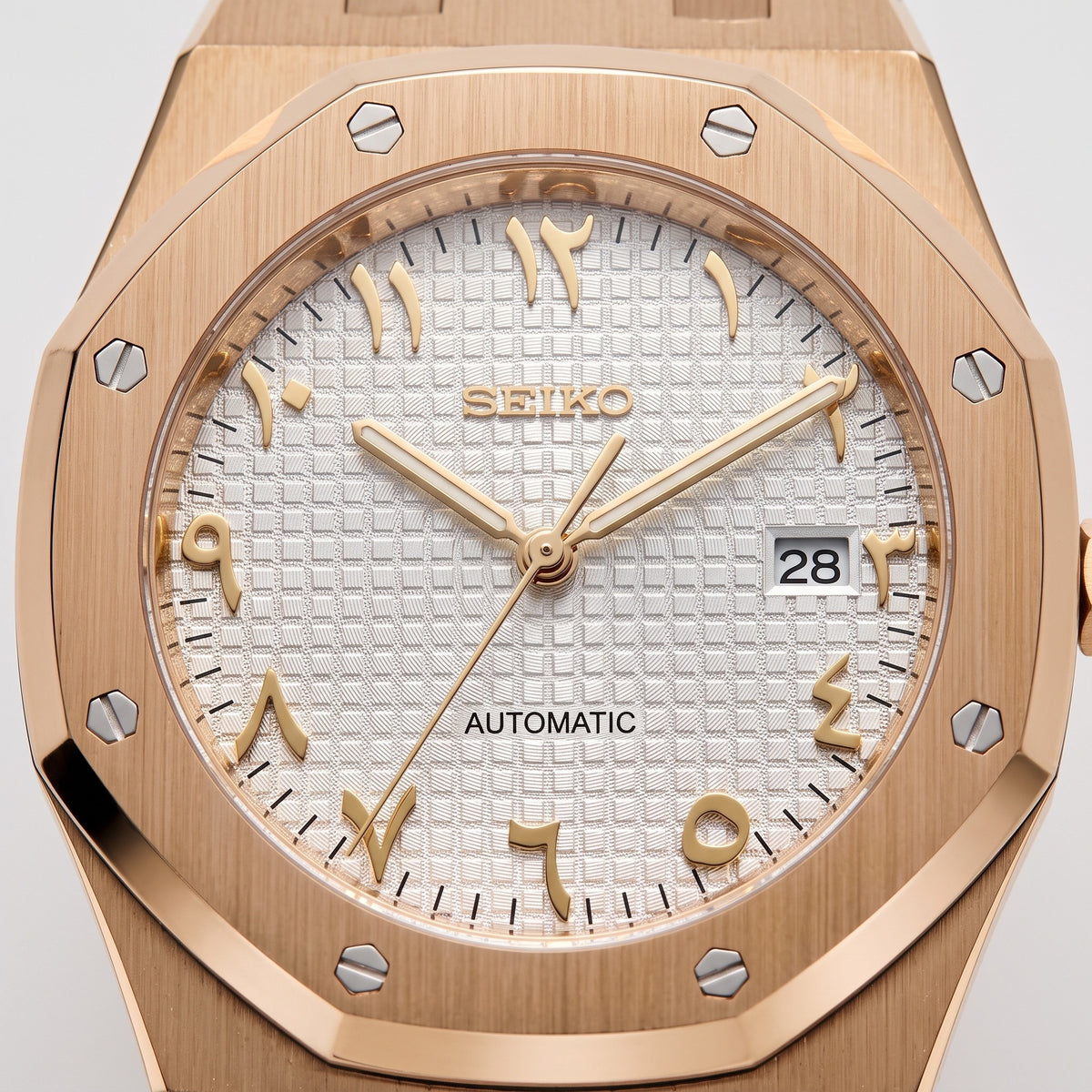 Oak Mod – Rose Gold · MOP Arabic Dial – 41mm – Automatic – dial detail