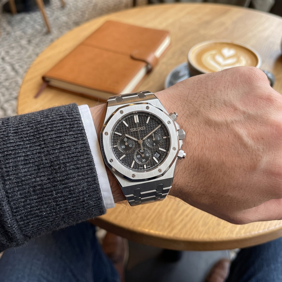 Oak Mod – Steel · Black Chronograph – 41mm – Chronograph – on-wrist view