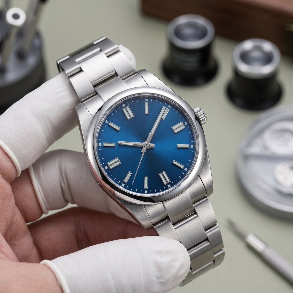 Oyst Mod – Blue Dial – 39mm – Automatic - close-up detail