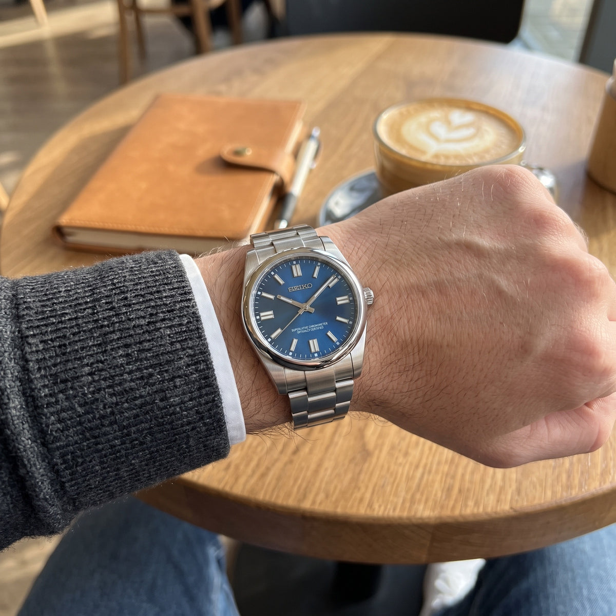 Oyst Mod – Blue Dial – 39mm – Automatic – on-wrist view