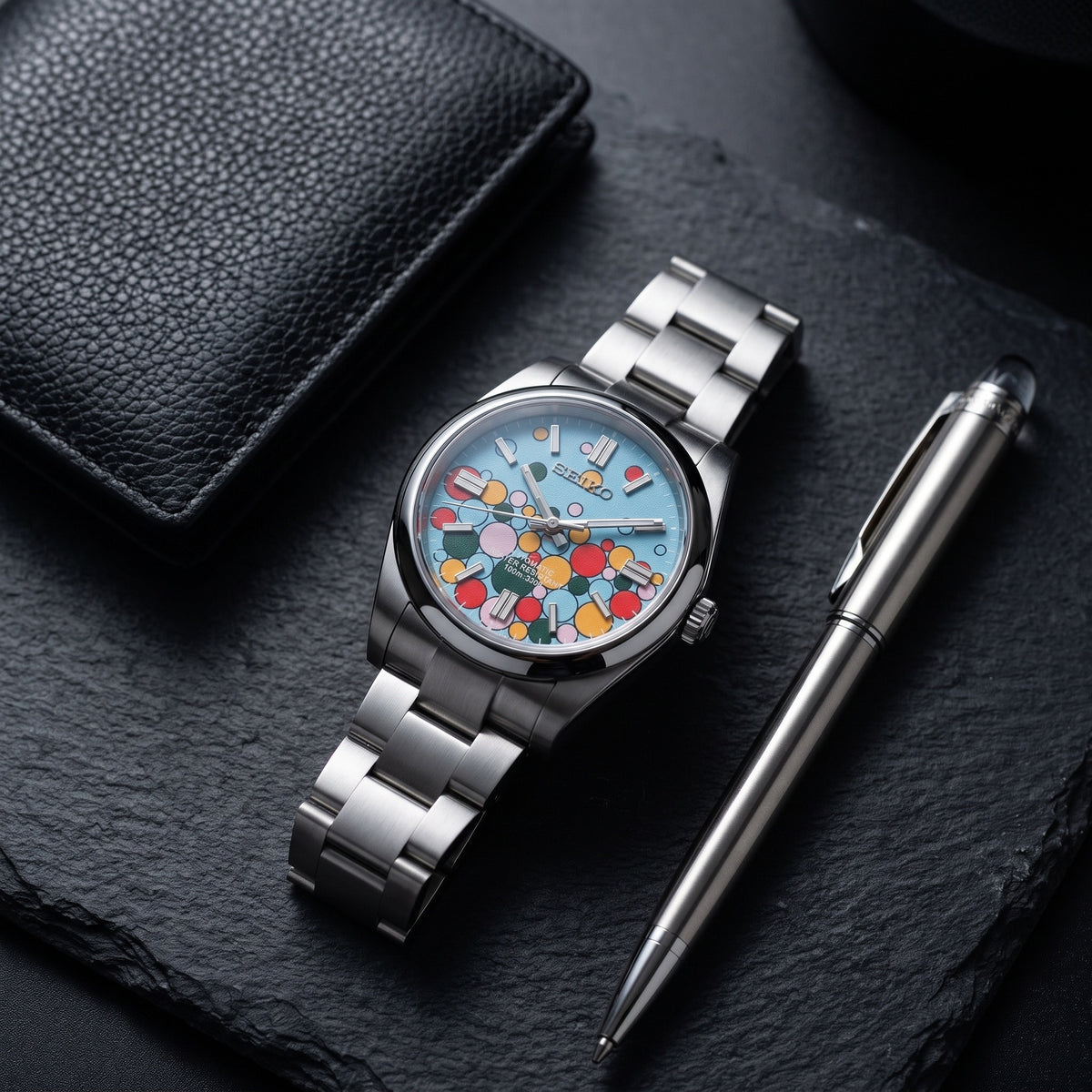 Oyst Mod – Celebration Dial – 39mm – Automatic – lifestyle flat lay