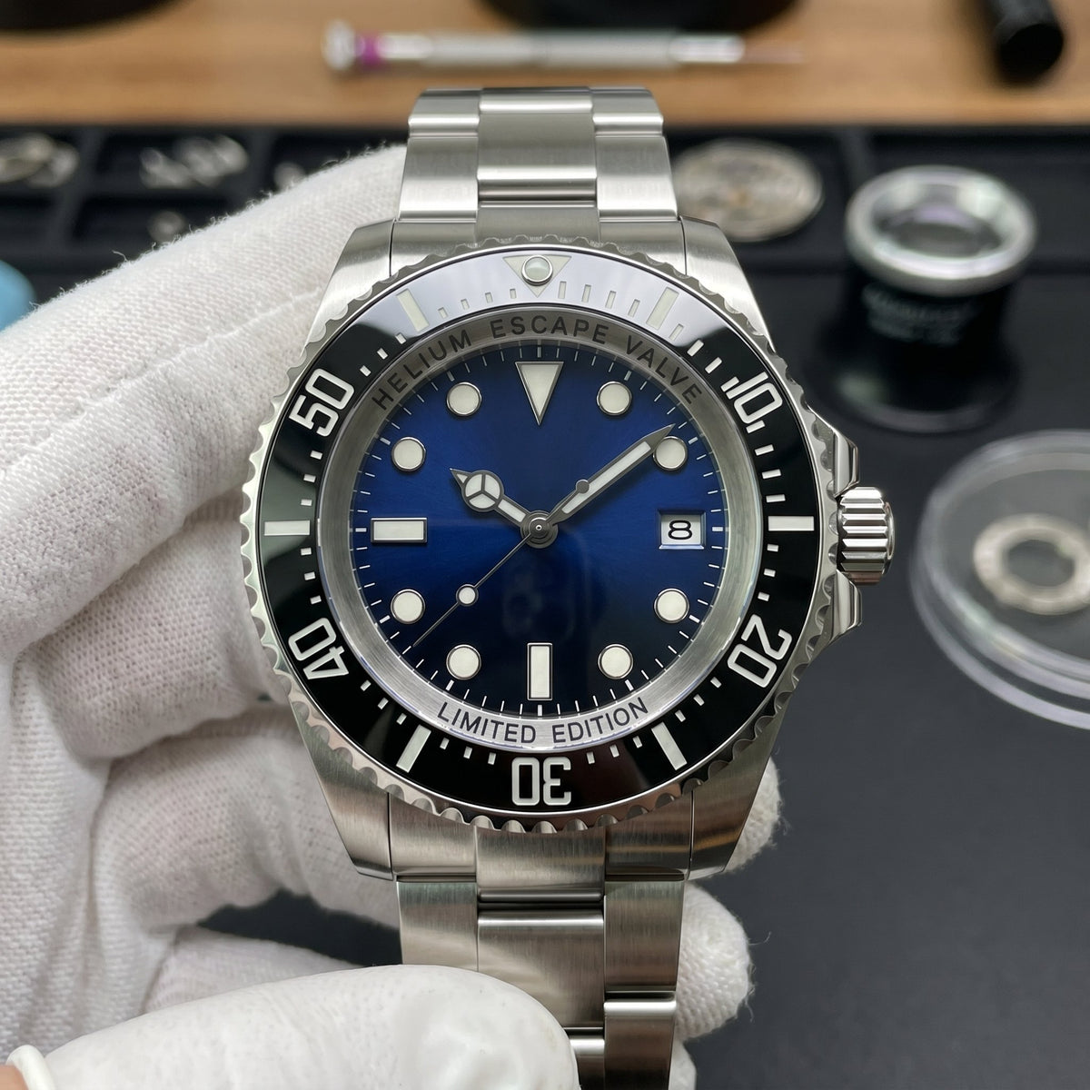 Sub Mod – Blue Dial – 40mm – Automatic - close-up detail